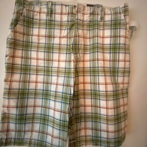 NWT Men’s Old Navy flat Front Shorts size 36